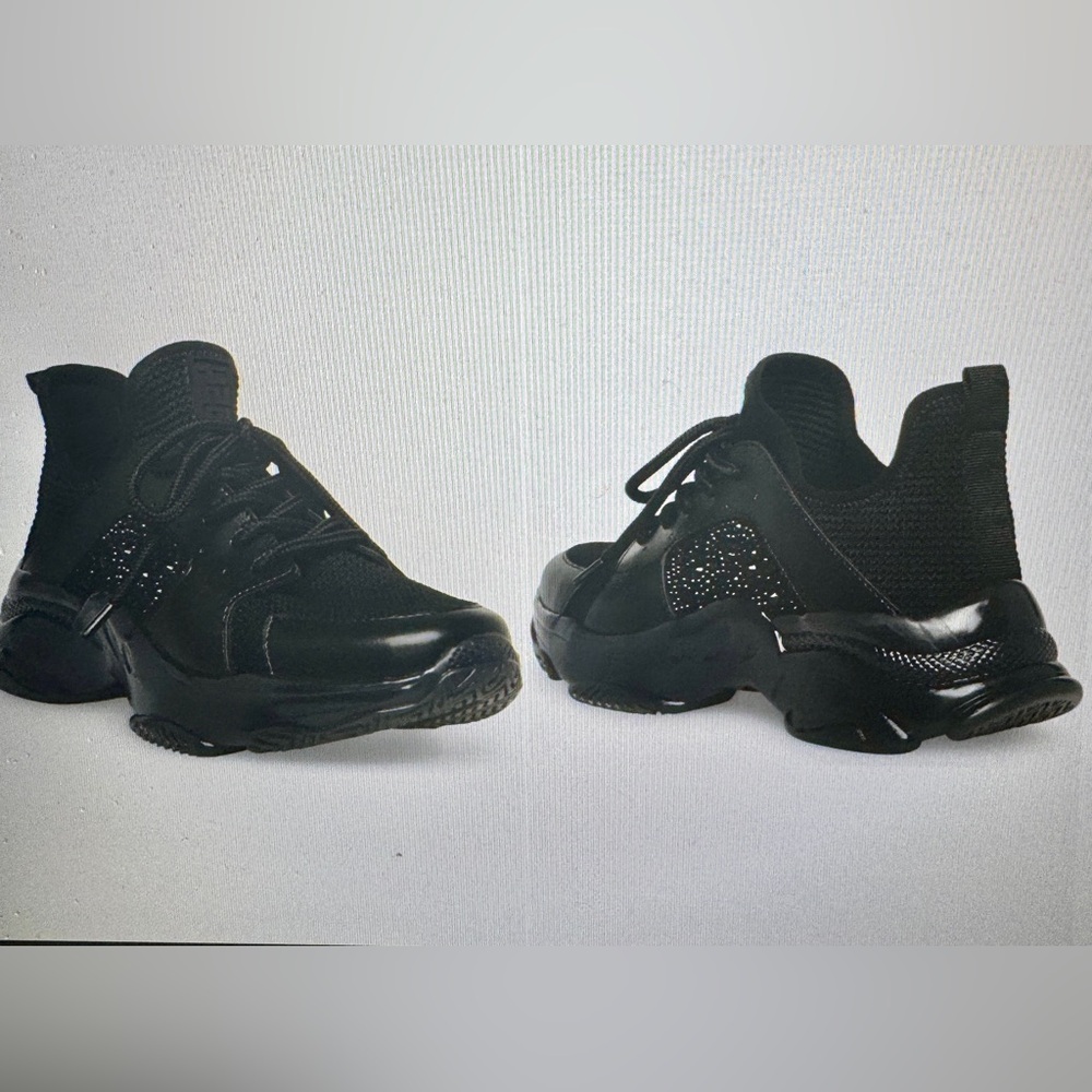 Like NEW Steve Madden Vance Athletic Sneaker